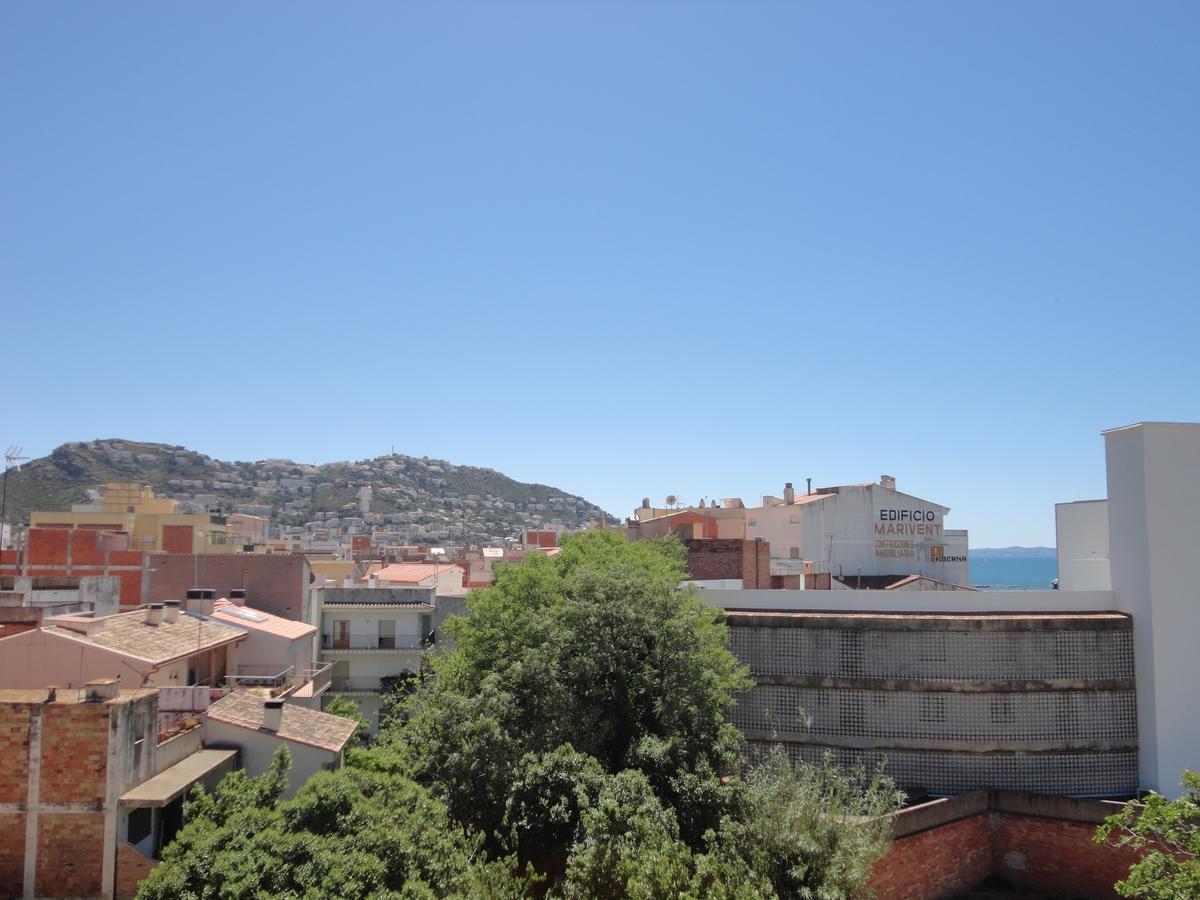 Rnet - Lluis Companys Roses Apartment Luaran gambar